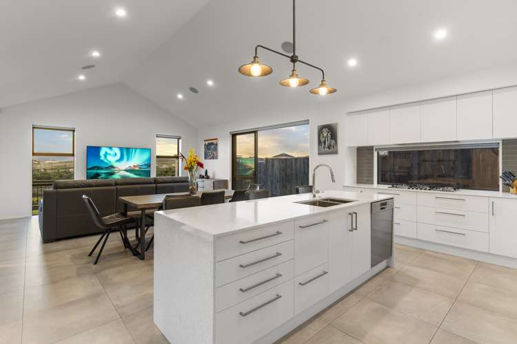 36 Karo Road Beachlands_3