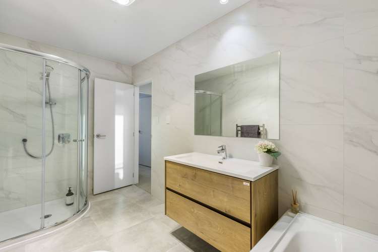 12 Arran Point Parade Orewa_11