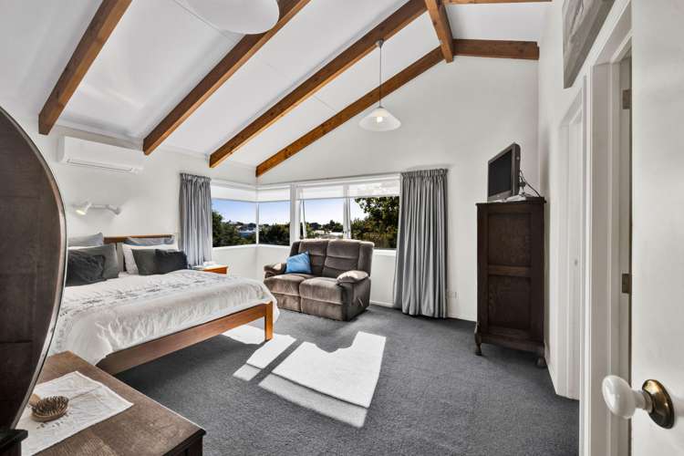 6 Mayfair Place Westown_15