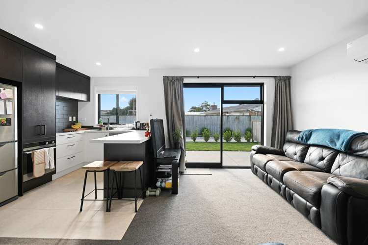 2/1136 Heaphy Terrace Fairfield_3