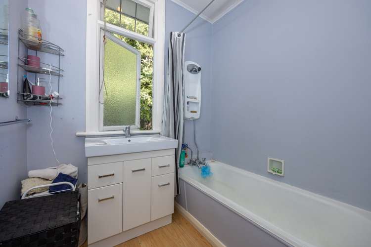 32 Flora Dora Parade Lake Hawea_11