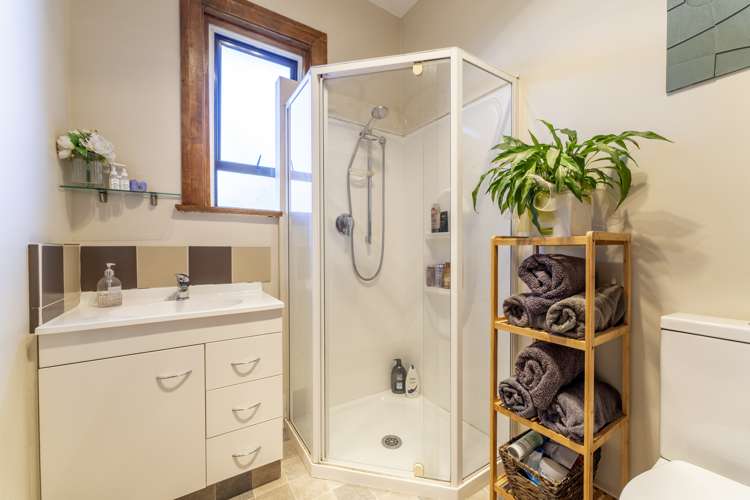 44 Le Cren Street Seaview_1