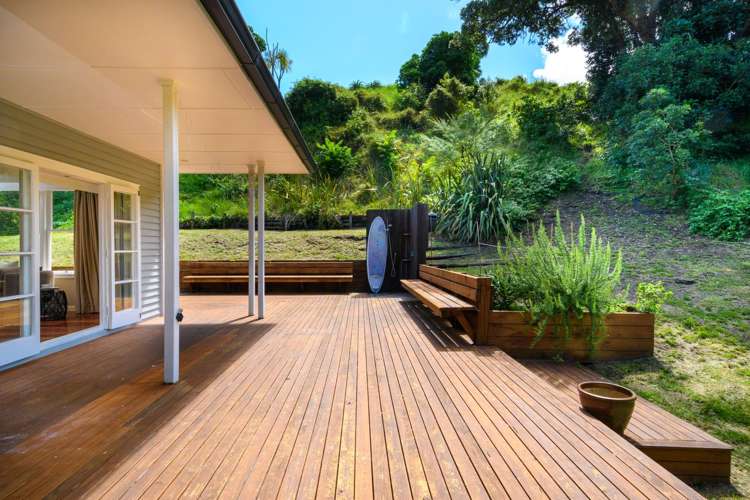 379 Motutara Road Muriwai Beach_19