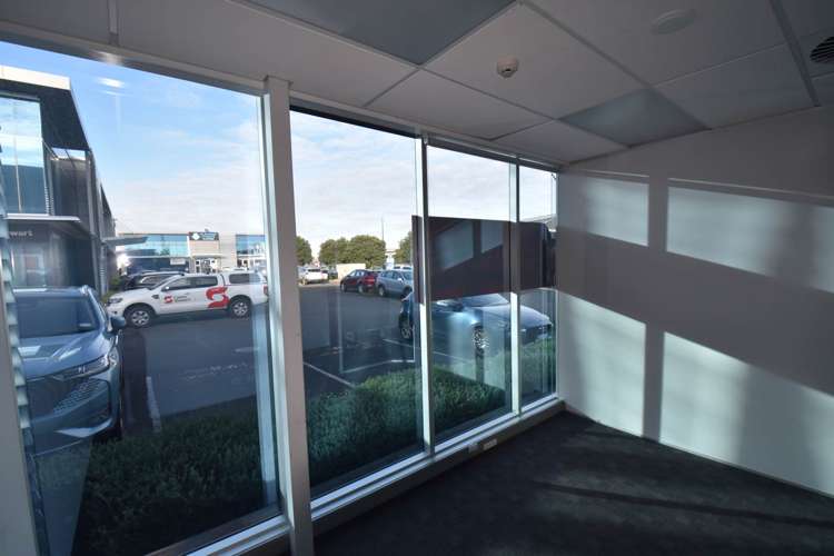 Unit 1/4-8 Pavilion Drive Mangere_5