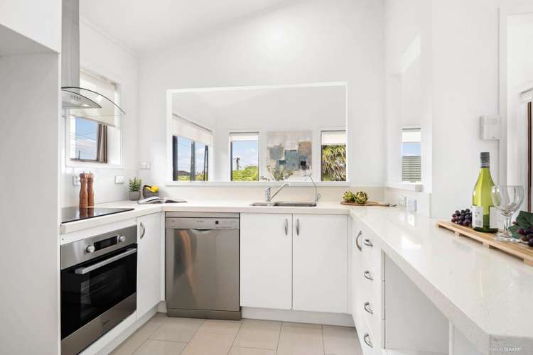 1/49 Aberdeen Road Castor Bay_6