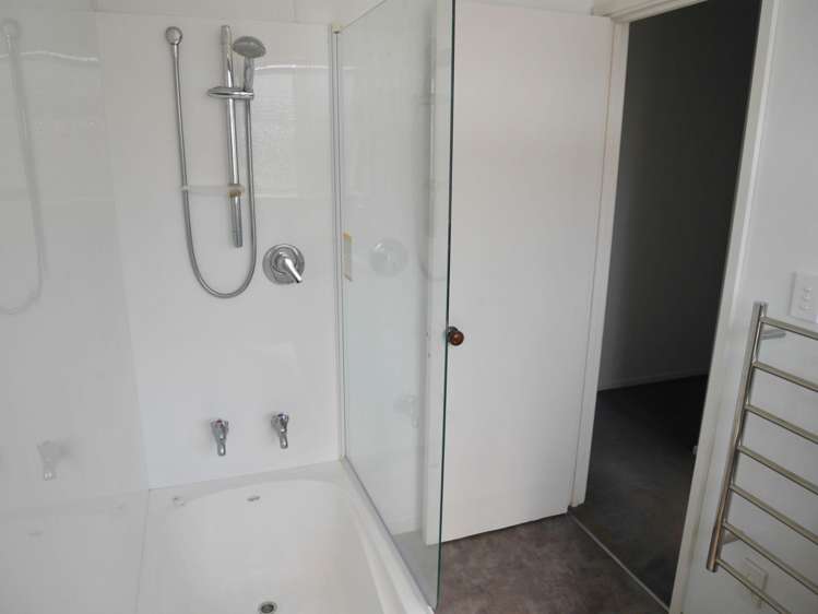 69a Rowses Road Aranui_10