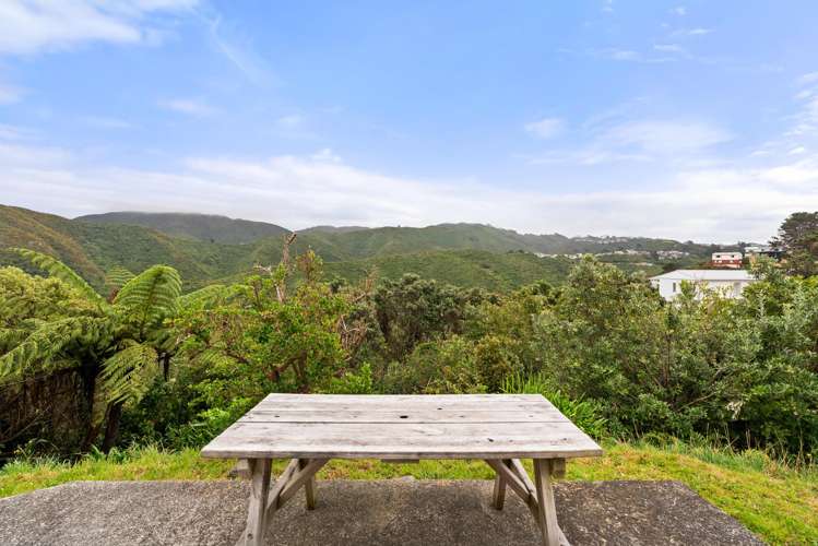 4 Camrose Grove Kingston_11