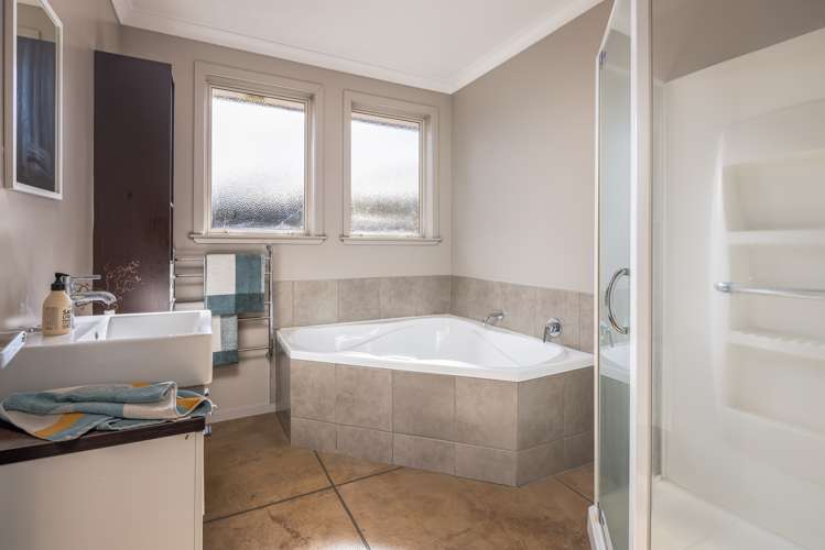 46 Palliser Drive Huntington_16