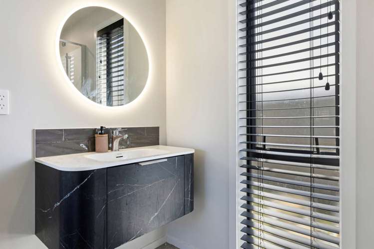 38 Wai Terrace Wharewaka_5