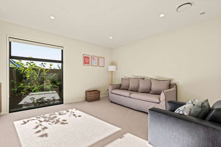 32 Walter Case Drive Harewood_14