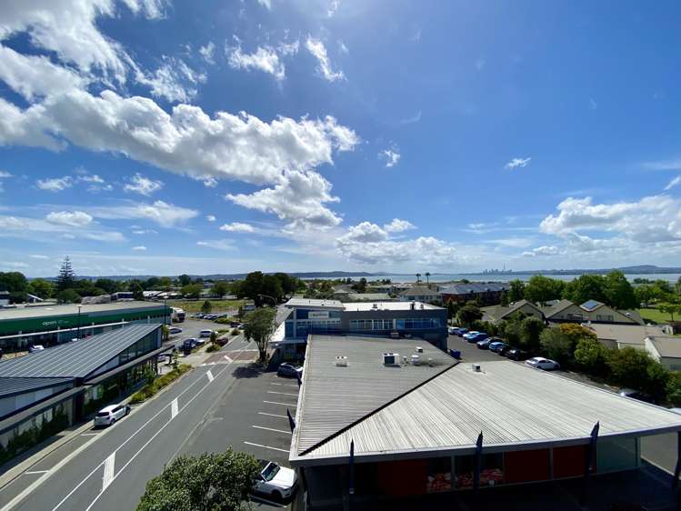 4D/84 Gunner Drive Te Atatu Peninsula_21