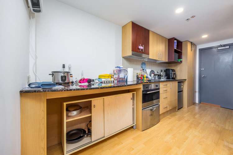 909/76 Wakefield Street_4