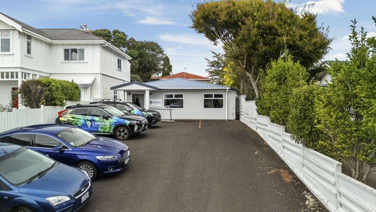 57 Vivian Street New Plymouth Central_16