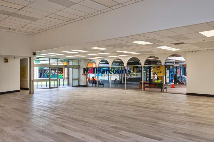 29 Mangere Town Square Mangere_1