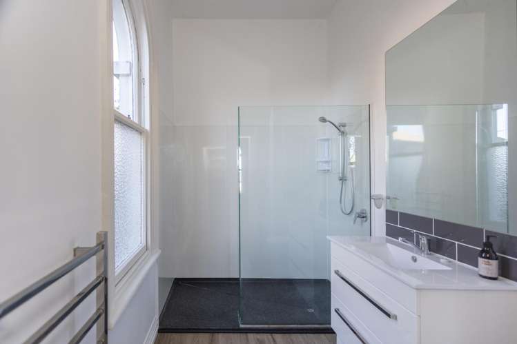 9 Greta Street Glenview_14