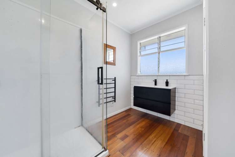 11 Eastglen Road Glen Eden_12