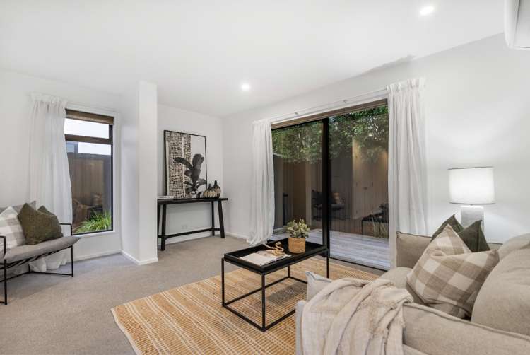 2/10 Brockworth Place Riccarton_7