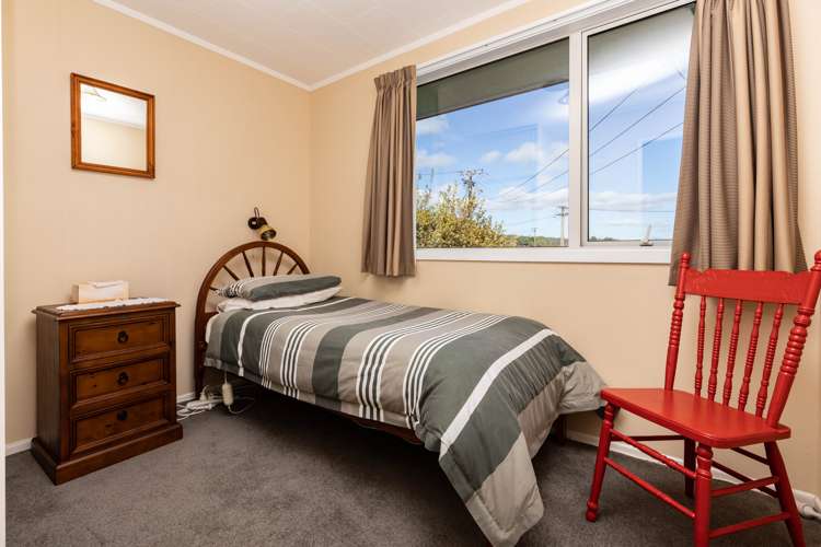 120 Coulson Road Paroa_15