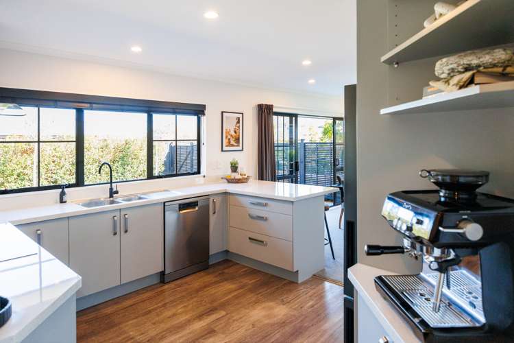 2 Alpine Grove Kelvin Grove_5