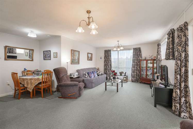 13 Burton Place Owhata_3