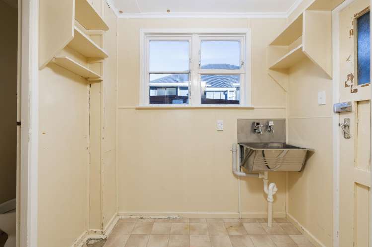 136 Riselaw Road Calton Hill_6