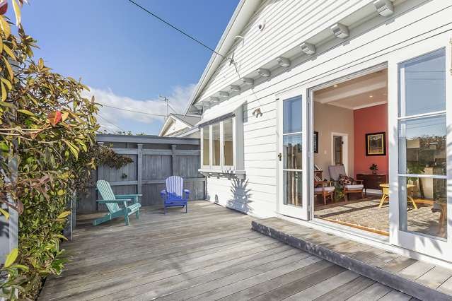 9 Toru Street Lyall Bay_1