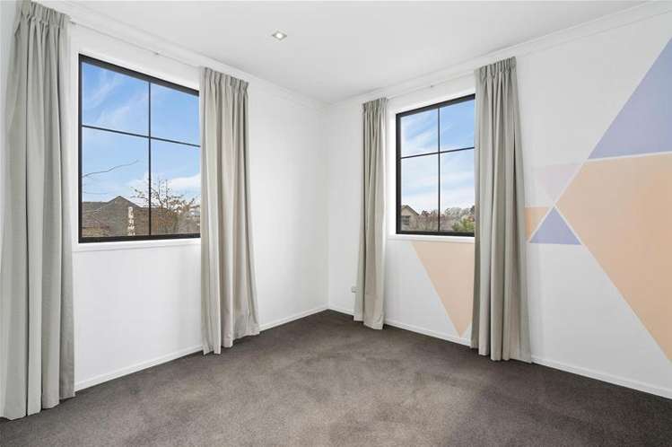 166 Hussey Road Northwood_6