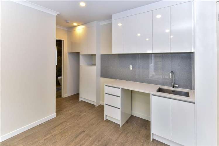 6 Gospel Heights Flat Bush_6