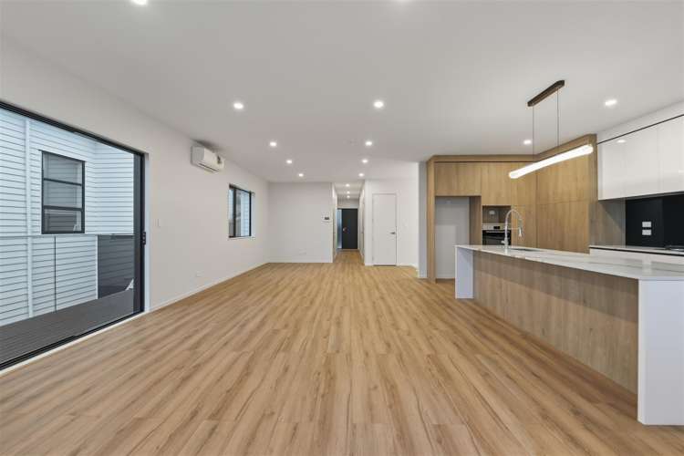 11 Whale bay rise Gulf Harbour_43