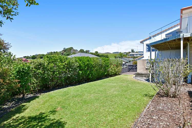 56 Waldorf Crescent Orewa_9