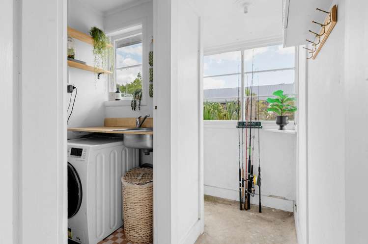 9 Wall Street Nawton_13