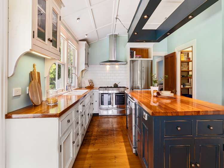 36 Pahoia Beach Road Whakamarama_14