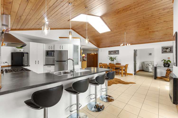 2 Merlot Place Rototuna_6