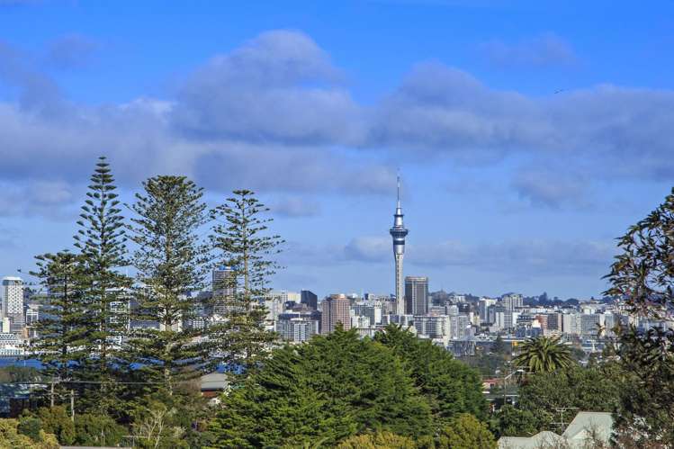 24 Martin Crescent Northcote_3