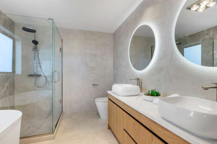 12 Mill Hill Close Flat Bush_40