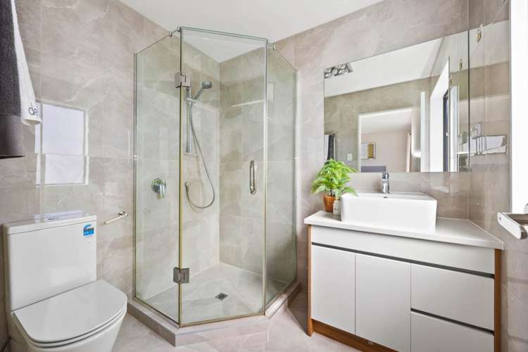 13B Kingussie Place Highland Park_12