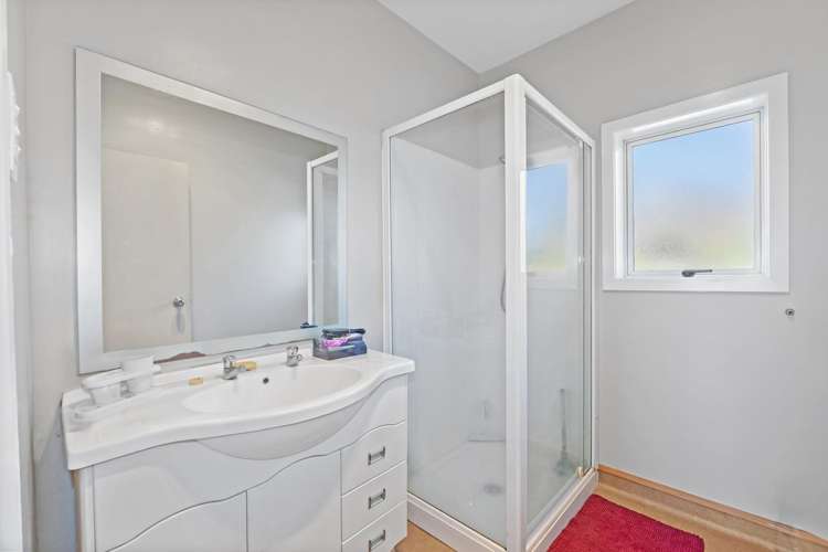 4/160 Breezes Road Wainoni_12