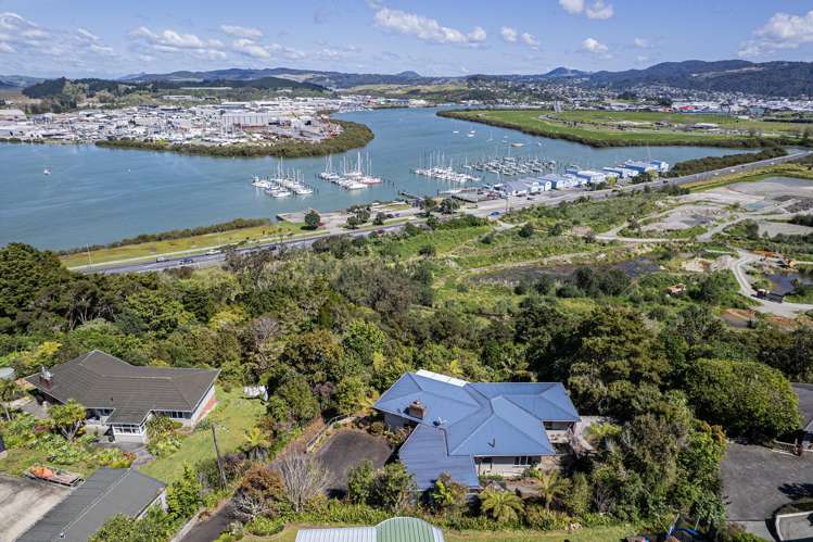 80 Mackesy Road Parahaki_34