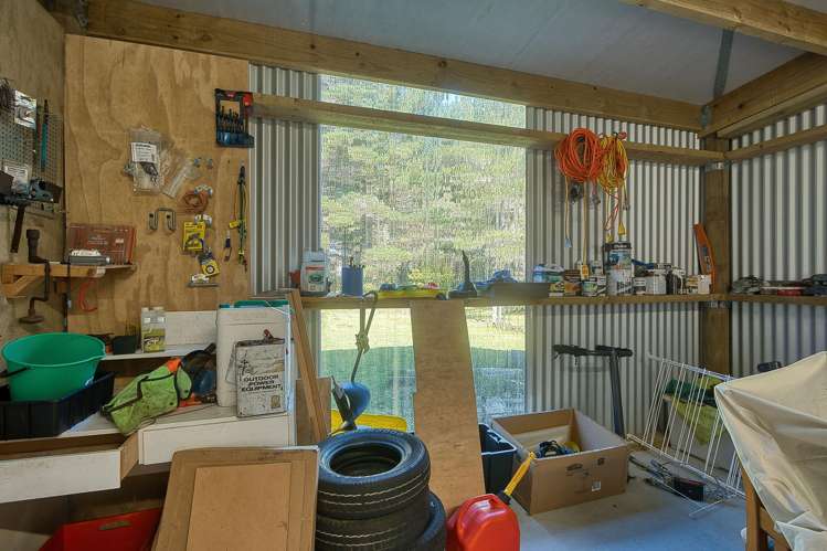 89 Russell Road Kaniere_15