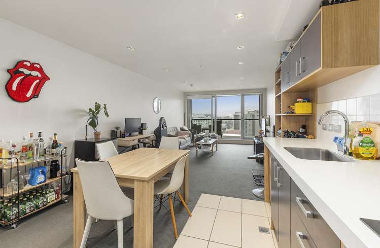 8F/245 Wakefield Street Te Aro_11