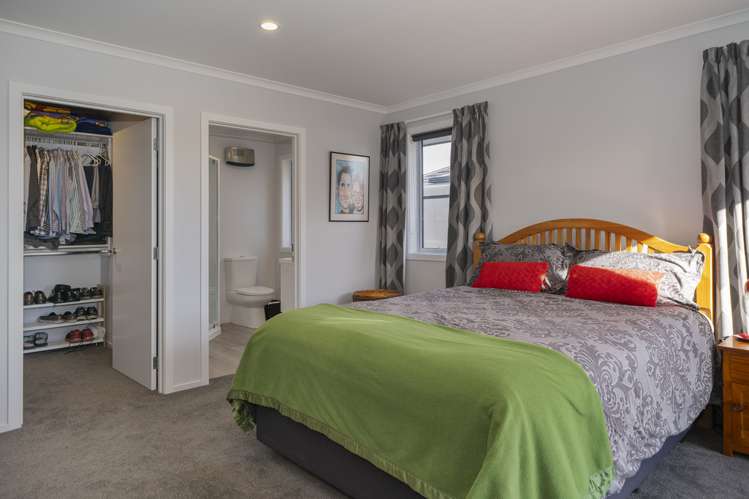 6 Carmello Grove Richmond_16