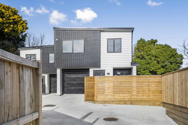 15B Rowe Parade Wainuiomata_1