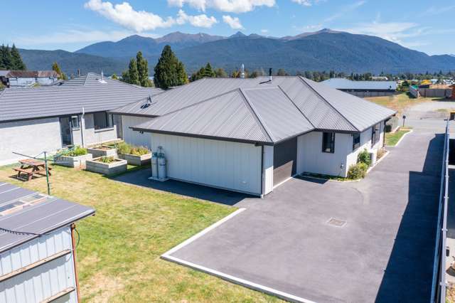 26 Burnby Drive Te Anau_2