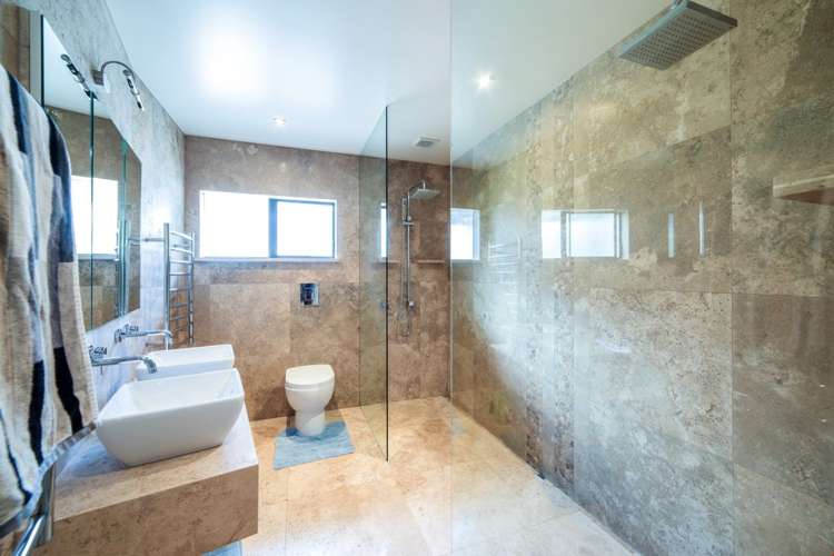 255 Okura River Road Okura_11