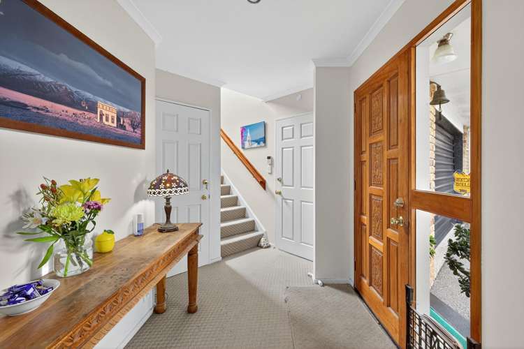 2/7 Crofts Lane Parklands_11