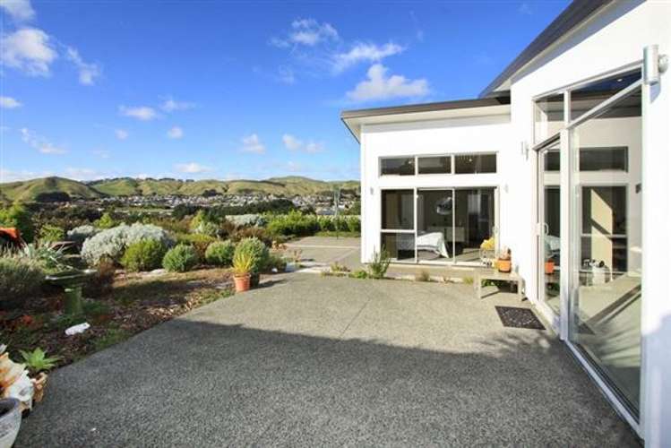 78 Te Puia Drive Aotea_21
