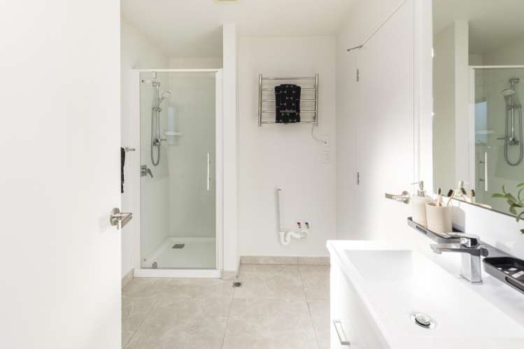 7 Verlamio Lane Edgeware_12