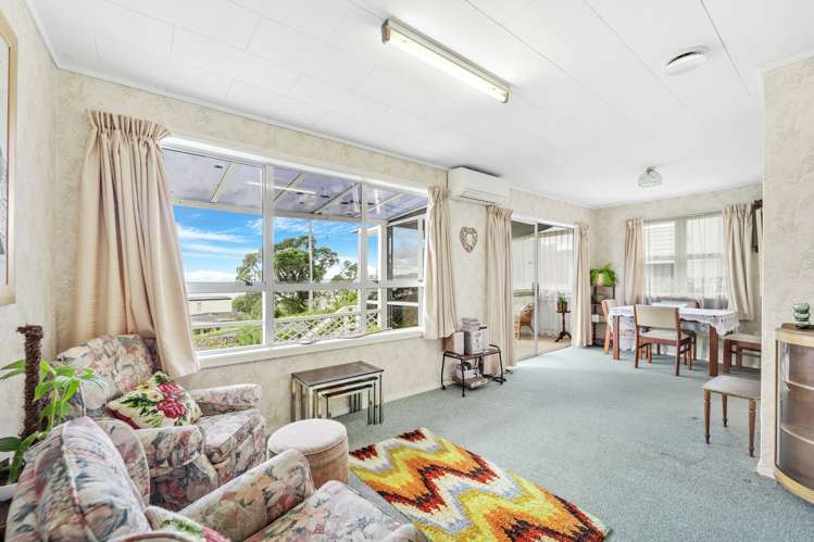 7 Joydon Place Stanmore Bay_10