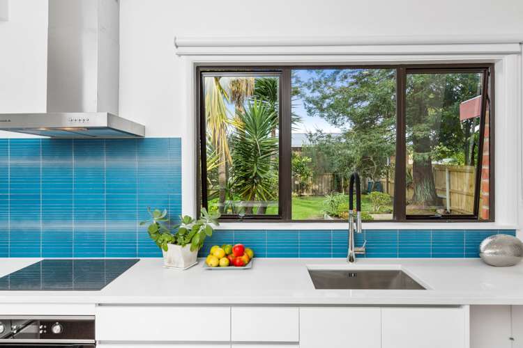 346 Glengarry Road Glen Eden_17