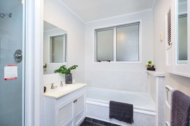 15 Akron Grove Totara Park_9